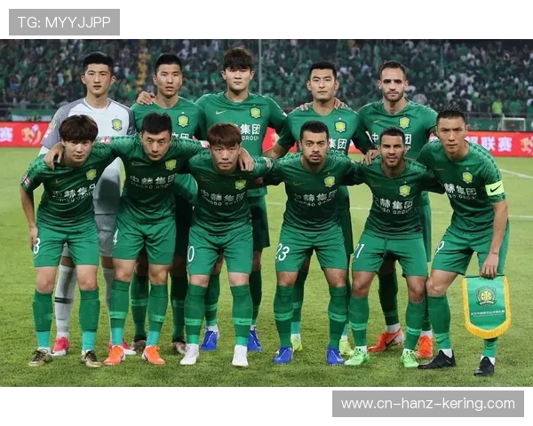 重庆足球队以84分领跑世界杯积分榜展现强大实力与团队合作精神